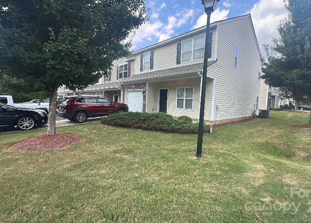 Property at 2099 Shady Pond Dr, Clover, SC 29710, 4 beds, 3 baths