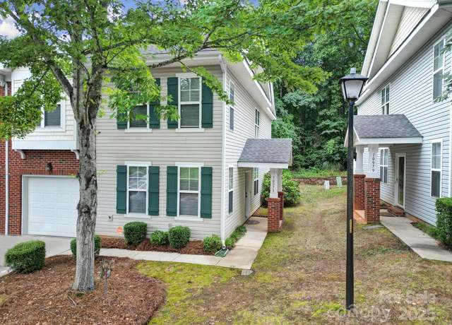Property at 10973 Princeton Village Dr, Charlotte, NC 28277, 3 beds, 2.5 baths