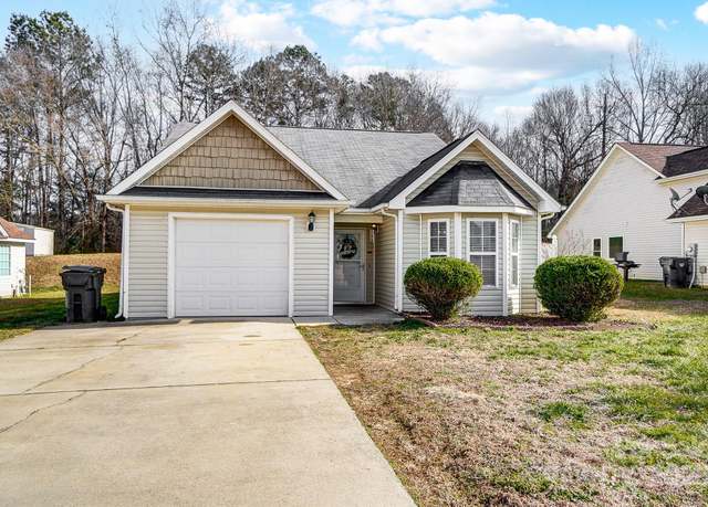 Property at 5113 Park Place Dr, Dallas, NC 28034, 3 beds, 2 baths
