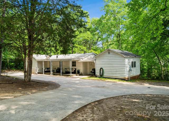 Property at 1917 Tom Sadler Rd, Charlotte, NC 28214, 2 beds, 1 bath