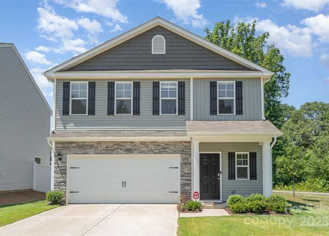 Property at 2014 Karen Woods Ln, Charlotte, NC 28216, 3 beds, 2.5 baths