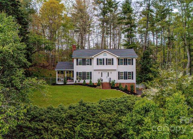 Property at 13 Hampton Ln, Weaverville, NC 28787, 4 beds, 2.5 baths