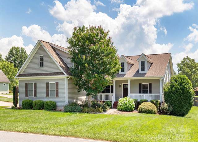 Property at 16 Hollyhock Ct, Flat Rock, NC 28731, 4 beds, 2 baths