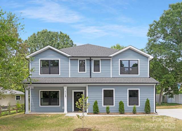 Property at 428 Clay St, Mooresville, NC 28115, 5 beds, 3.5 baths
