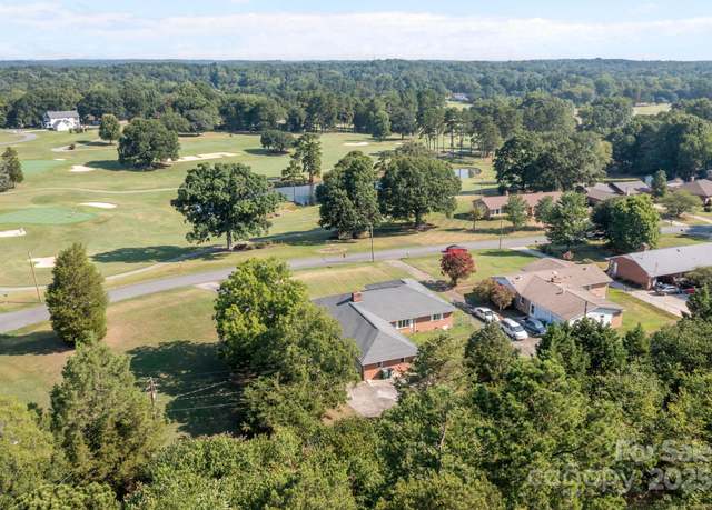 Property at 1314 Stoneyridge Dr, Charlotte, NC 28214, 3 beds, 2 baths