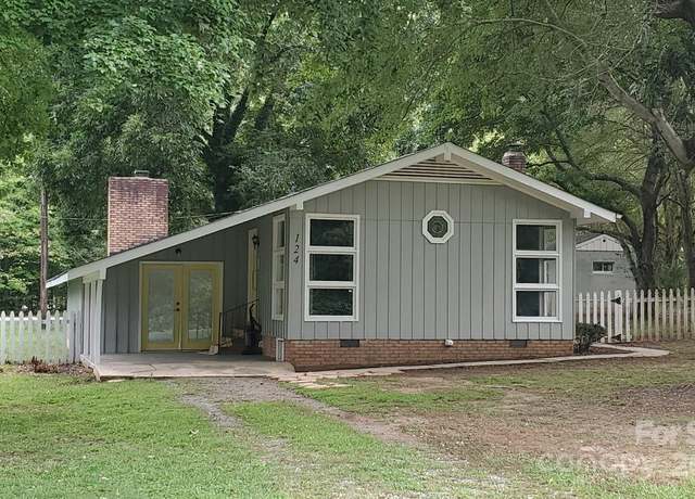 Property at 124 Roxie Ln, Belmont, NC 28012, 2 beds, 1 bath