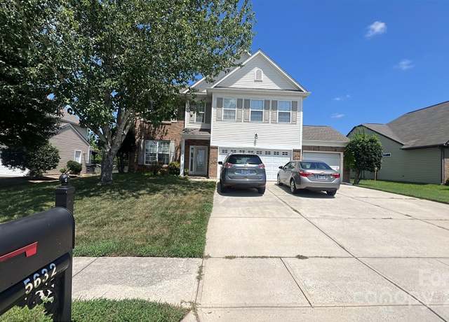 Property at 5632 Verrazano Dr, Waxhaw, NC 28173, 4 beds, 2.5 baths