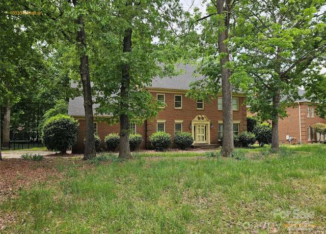 Property at 10333 Foxhall Dr, Charlotte, NC 28210, 4 beds, 2.5 baths