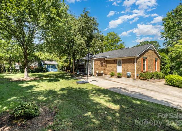 Property at 8544 Houston Ridge Rd, Charlotte, NC 28277, 3 beds, 2 baths