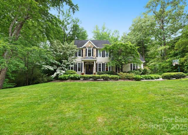 Property at 226 Duncan Estate Dr, Fletcher, NC 28732, 4 beds, 4.5 baths