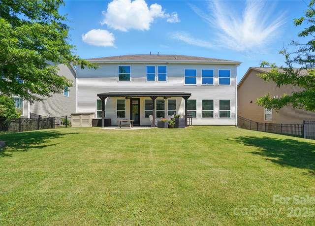 Property at 1478 Imperial Ct, York, SC 29745, 5 beds, 3.5 baths