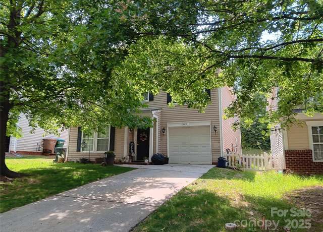 Property at 2009 Dunsmore Ln, Waxhaw, NC 28173, 4 beds, 2.5 baths