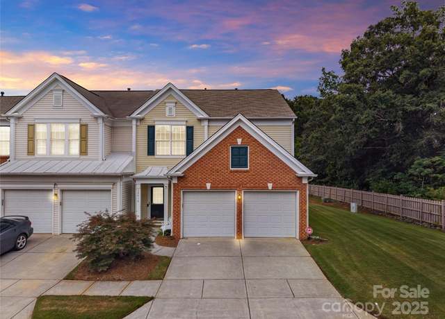 Property at 12419 Crowley Ct, Charlotte, NC 28277, 3 beds, 2.5 baths