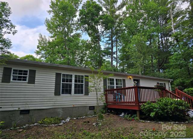 Property at 38 Hidden Forest Dr, Hendersonville, NC 28792, 4 beds, 2 baths