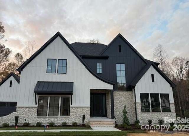 Property at 136 Castleview Ln, Mooresville, NC 28115, 4 beds, 5.5 baths