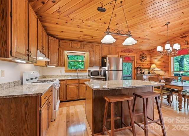 Property at 4231 Bald Creek Rd, Clyde, NC 28721, 2 beds, 2 baths