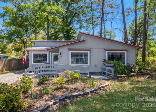 Property at 136 19th St, Oak Island, NC 28465, 3 beds, 1.5 baths