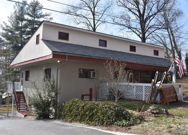 Property at 36 Euclid Ave, Marion, NC 28752, 2 beds, 2.5 baths