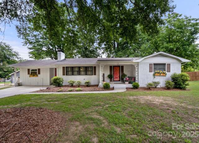 Property at 1109 S Highland Ave, Landis, NC 28088, 4 beds, 3 baths