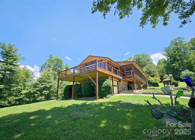 Property at 109 Deer Place Rd, Spruce Pine, NC 28777, 3 beds, 2 baths