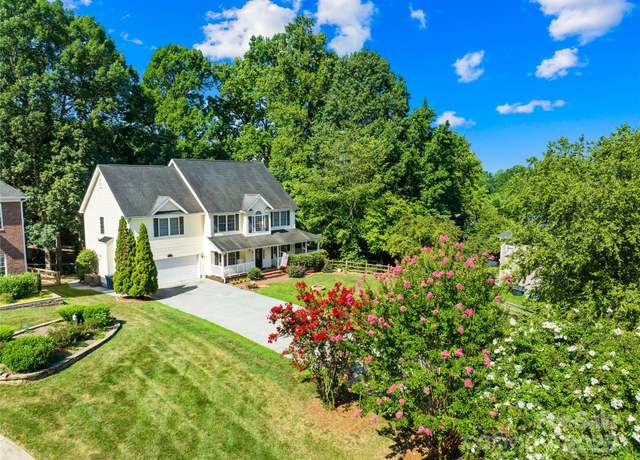 Property at 108 Fransher Ln, Mooresville, NC 28117, 5 beds, 3.5 baths