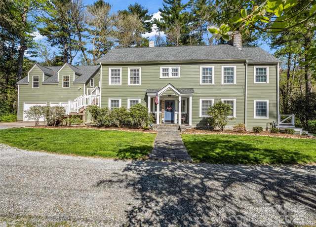 Property at 2001 Laurel Park Hwy, Hendersonville, NC 28739, 5 beds, 4.5 baths