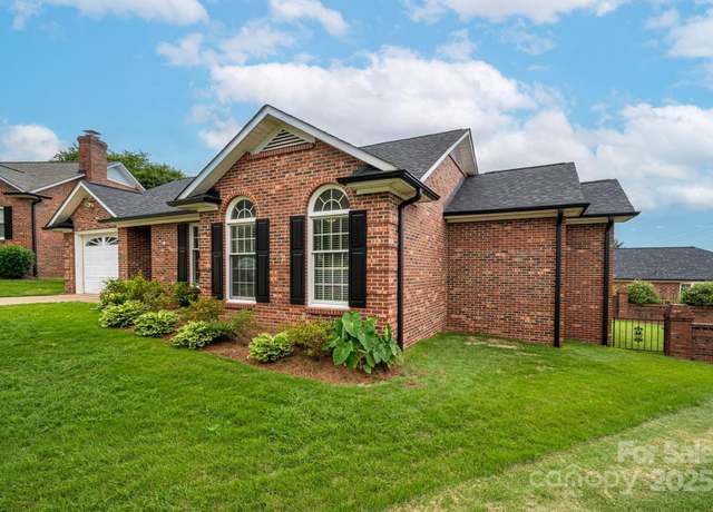 Property at 1909 Wexford Ct, Gastonia, NC 28054, 2 beds, 2 baths