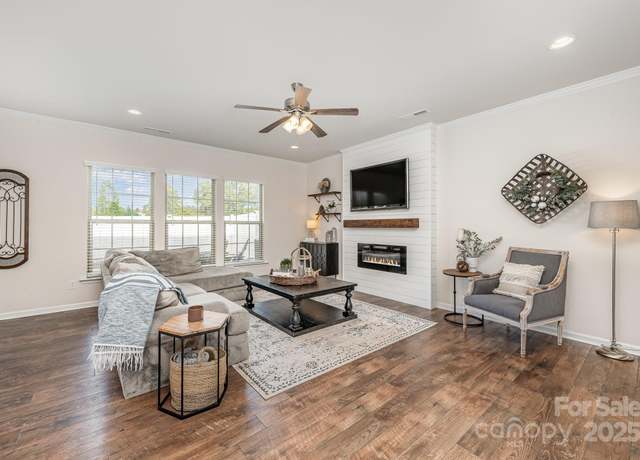 Property at 4012 Woodsmill Rd, Fort Mill, SC 29707, 3 beds, 2.5 baths
