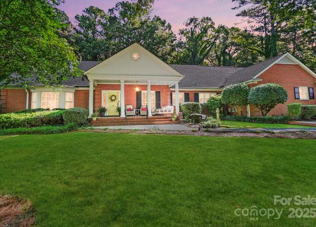 Property at 307 Dogwood Dr, Mount Holly, NC 28120, 4 beds, 4.5 baths