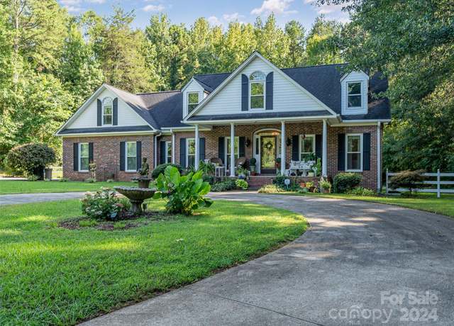 Property at 10227 Mount Holly Rd, Charlotte, NC 28214, 3 beds, 2.5 baths