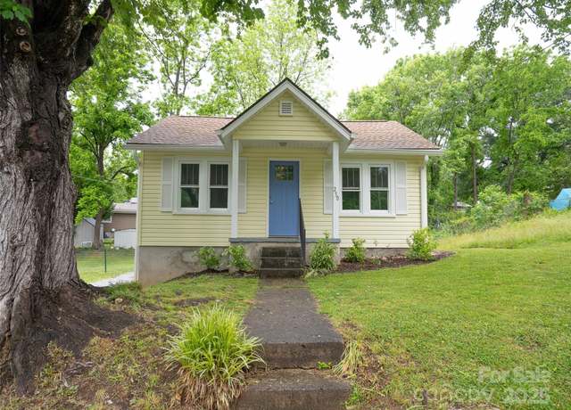 Property at 250 Oakdale St, Brevard, NC 28712, 2 beds, 1 bath