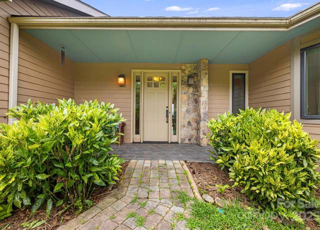 Property at 16 Pearl Mountain Rdg, Leicester, NC 28748, 3 beds, 3 baths