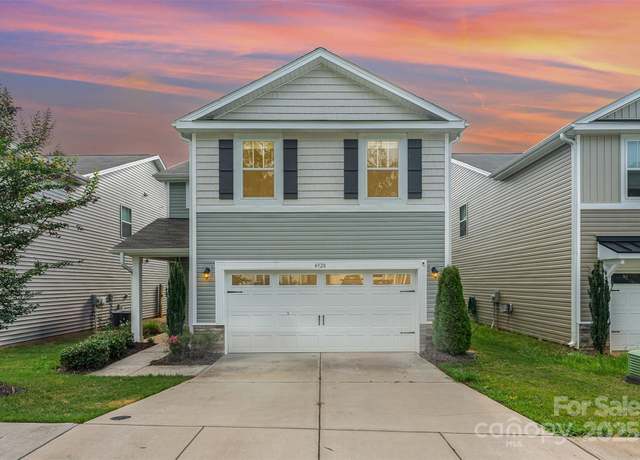 Property at 4928 Rockwood Rd, Charlotte, NC 28216, 4 beds, 2.5 baths