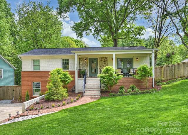Property at 1733 Piccadilly Dr, Charlotte, NC 28211, 3 beds, 2.5 baths