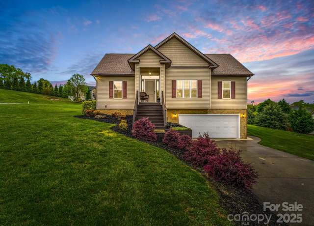 Property at 415 Beck Creek Cir, Flat Rock, NC 28731, 3 beds, 2 baths