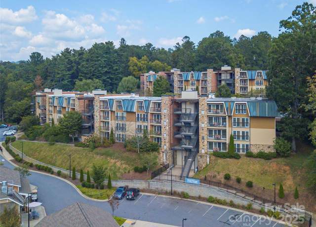 Property at 330 Bowling Park Rd, Asheville, NC 28803, 1 bed, 1 bath