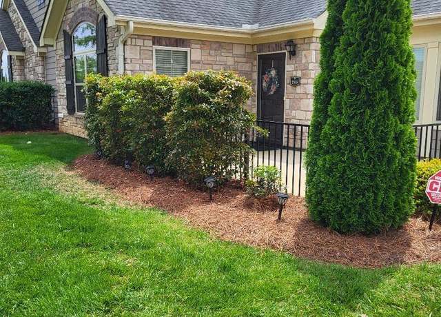 Property at 2355 Villa Oaks Ct, Gastonia, NC 28054, 2 beds, 2 baths