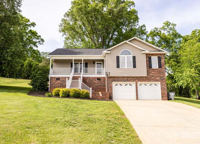 Property at 2139 Olde Farm Rd SE, Hudson, NC 28638, 4 beds, 2 baths