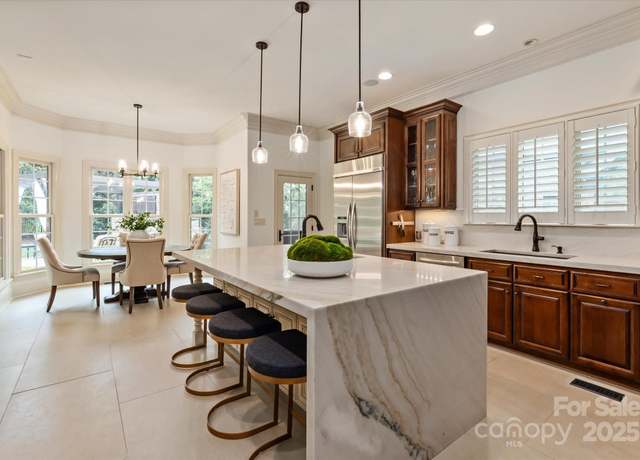 Property at 1500 Lookout Cir, Waxhaw, NC 28173, 4 beds, 4.5 baths