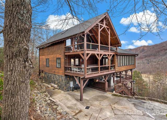 Property at 60 E Valley View Dr, Marion, NC 28752, 4 beds, 4.5 baths
