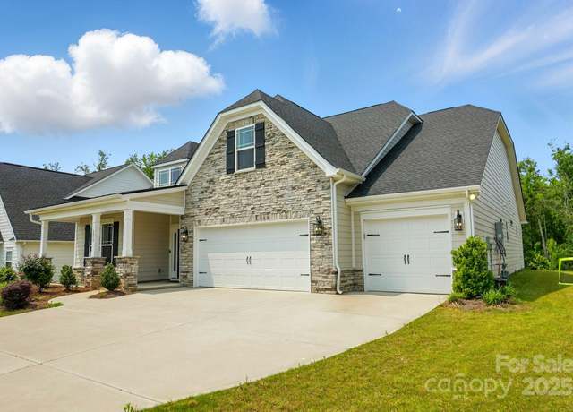 Property at 6858 Hunts Mesa Dr, Fort Mill, SC 29707, 4 beds, 3.5 baths