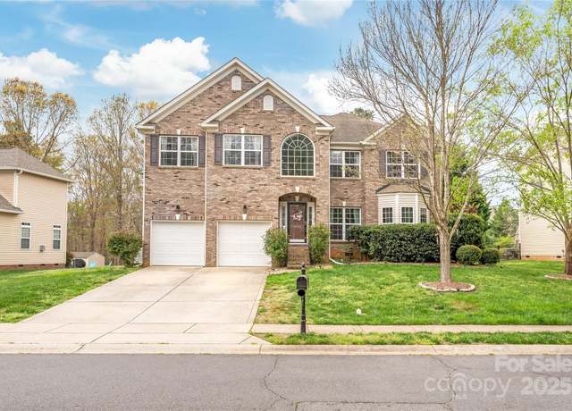 Property at 8033 Penman Springs Dr, Waxhaw, NC 28173, 5 beds, 3 baths