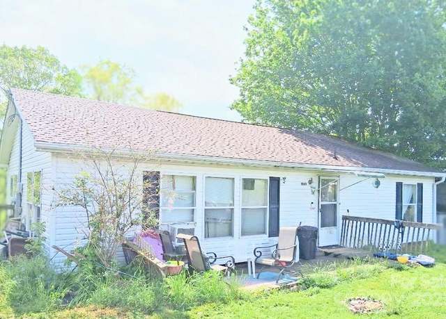 Property at 1060 N Canton Rd, Canton, NC 28716, 2 beds, 2 baths