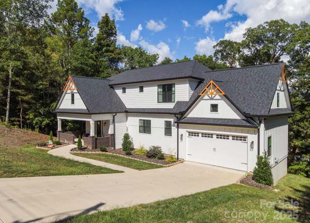 Property at 685 Knollcrest Dr NE, Concord, NC 28025, 6 beds, 4 baths