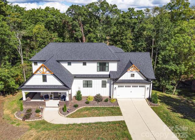 Property at 685 Knollcrest Dr NE, Concord, NC 28025, 6 beds, 4 baths