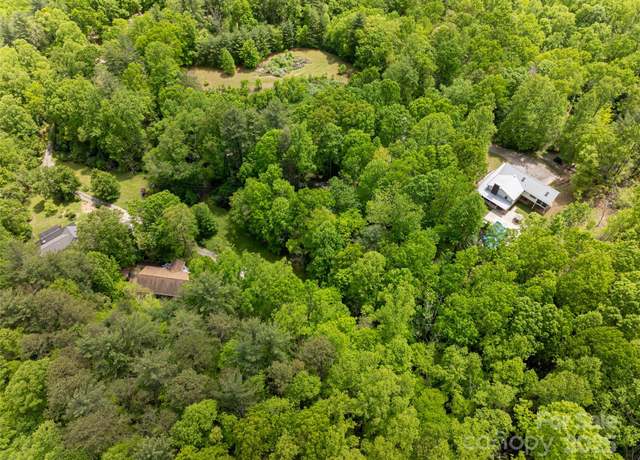 Property at 48 Walter Morgan Dr, Asheville, NC 28803, 2 beds, 3 baths