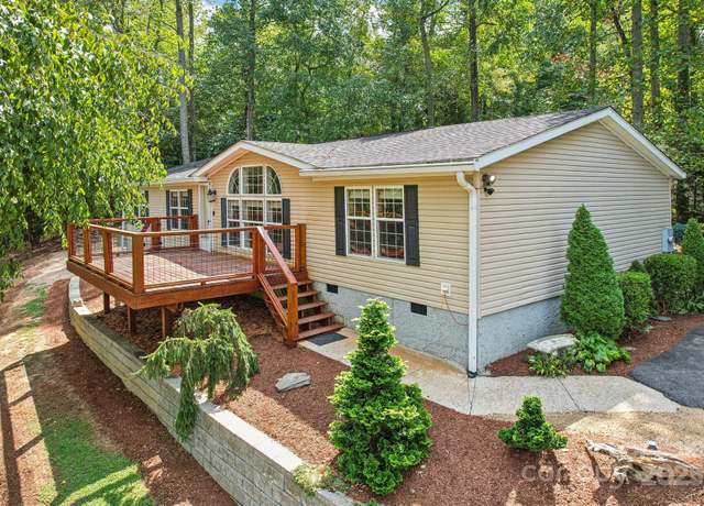 Property at 18 Spencer Rd, Candler, NC 28715, 3 beds, 2 baths