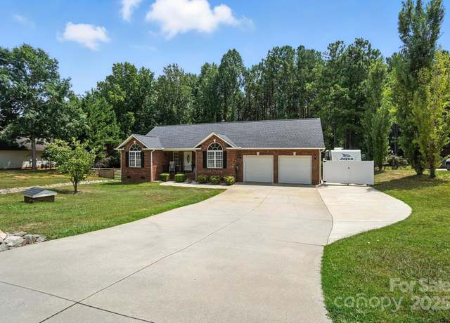 Property at 7288 Pine Ridge Dr, Denver, NC 28037, 3 beds, 2 baths