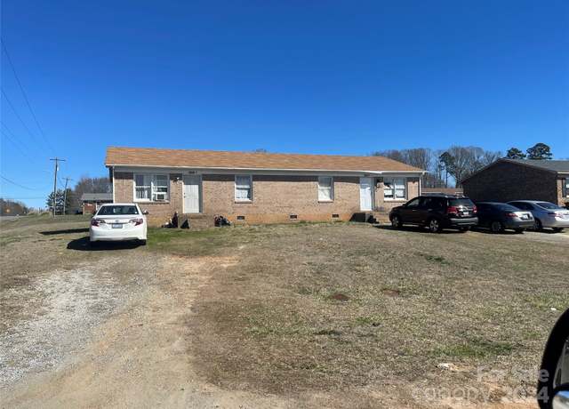 Property at 3028 Drake Cir, Shelby, NC 28152, 4 beds, 2 baths