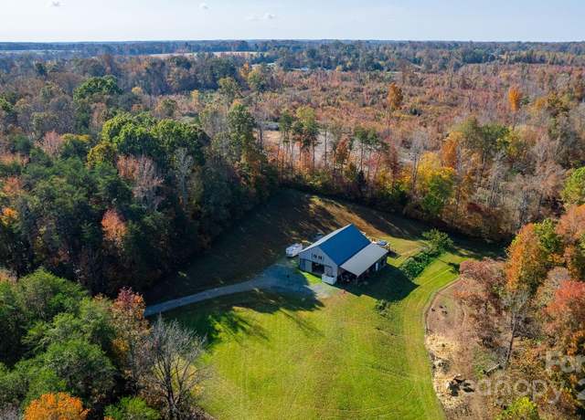 Property at 7110 Horse Haven Ln, Gibsonville, NC 27249, 3 beds, 2.5 baths